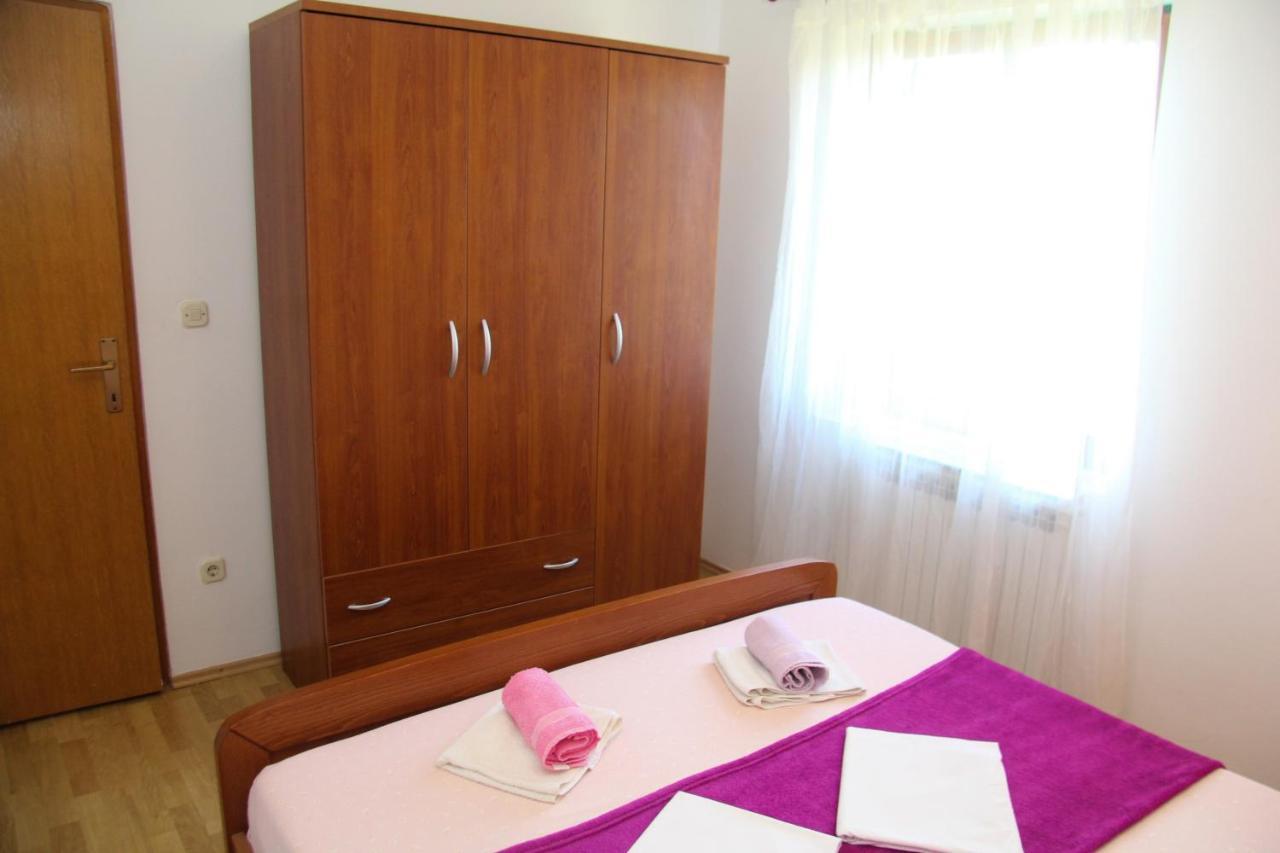 Apartments Marina Sveti Filip i Jakov Luaran gambar