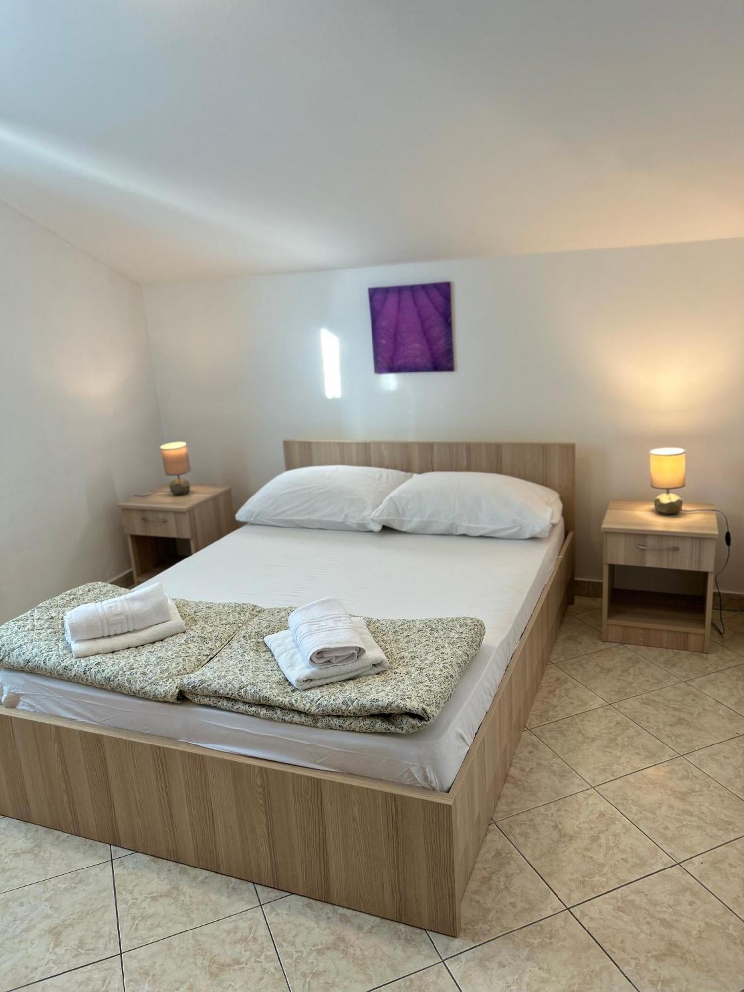 Apartments Marina Sveti Filip i Jakov Luaran gambar