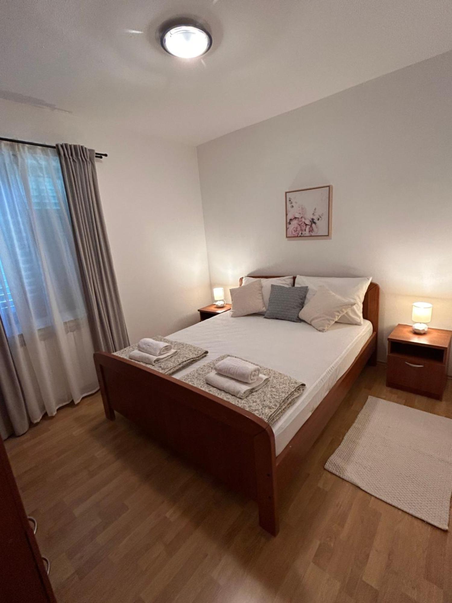 Apartments Marina Sveti Filip i Jakov Luaran gambar