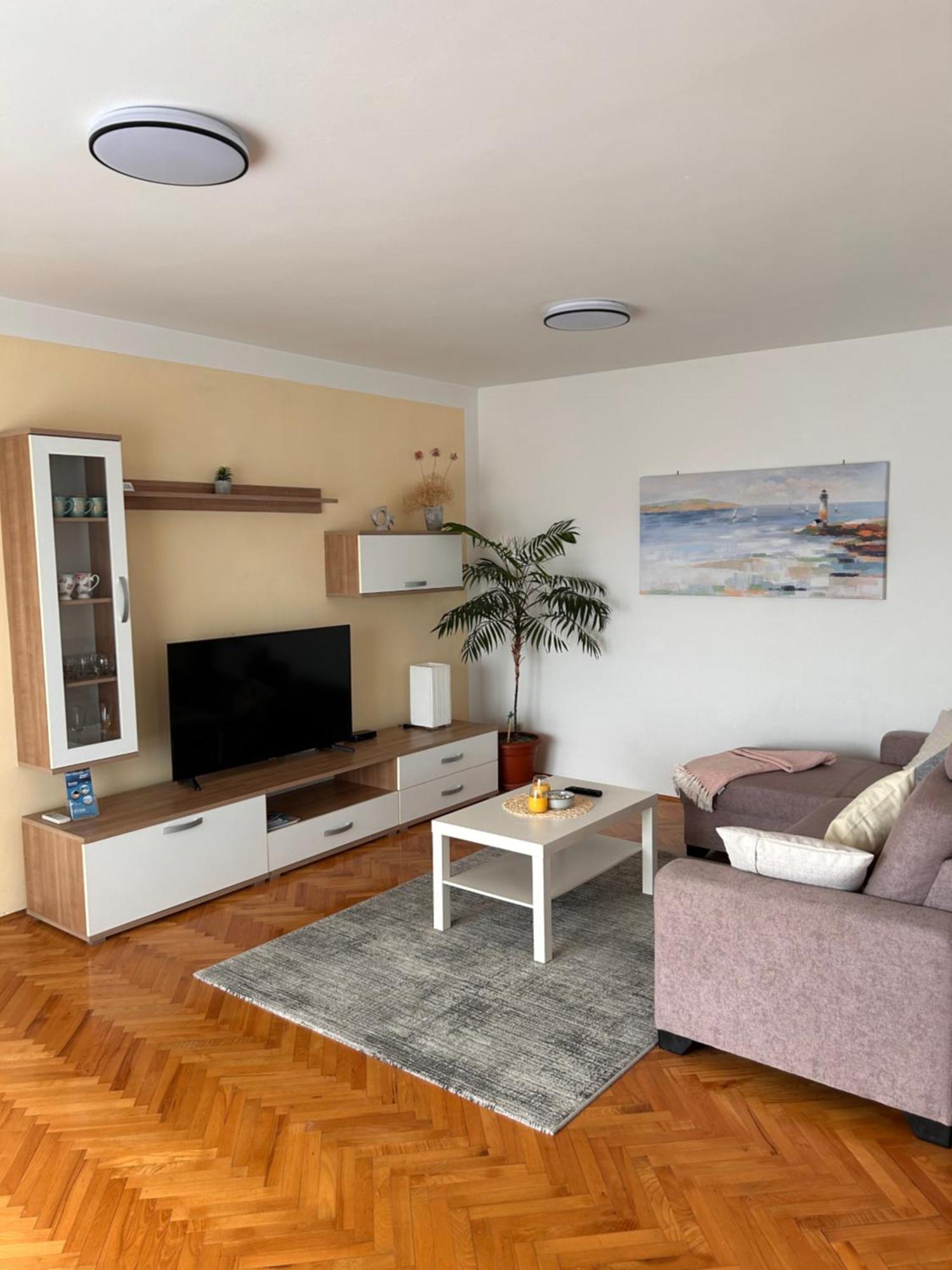 Apartments Marina Sveti Filip i Jakov Luaran gambar