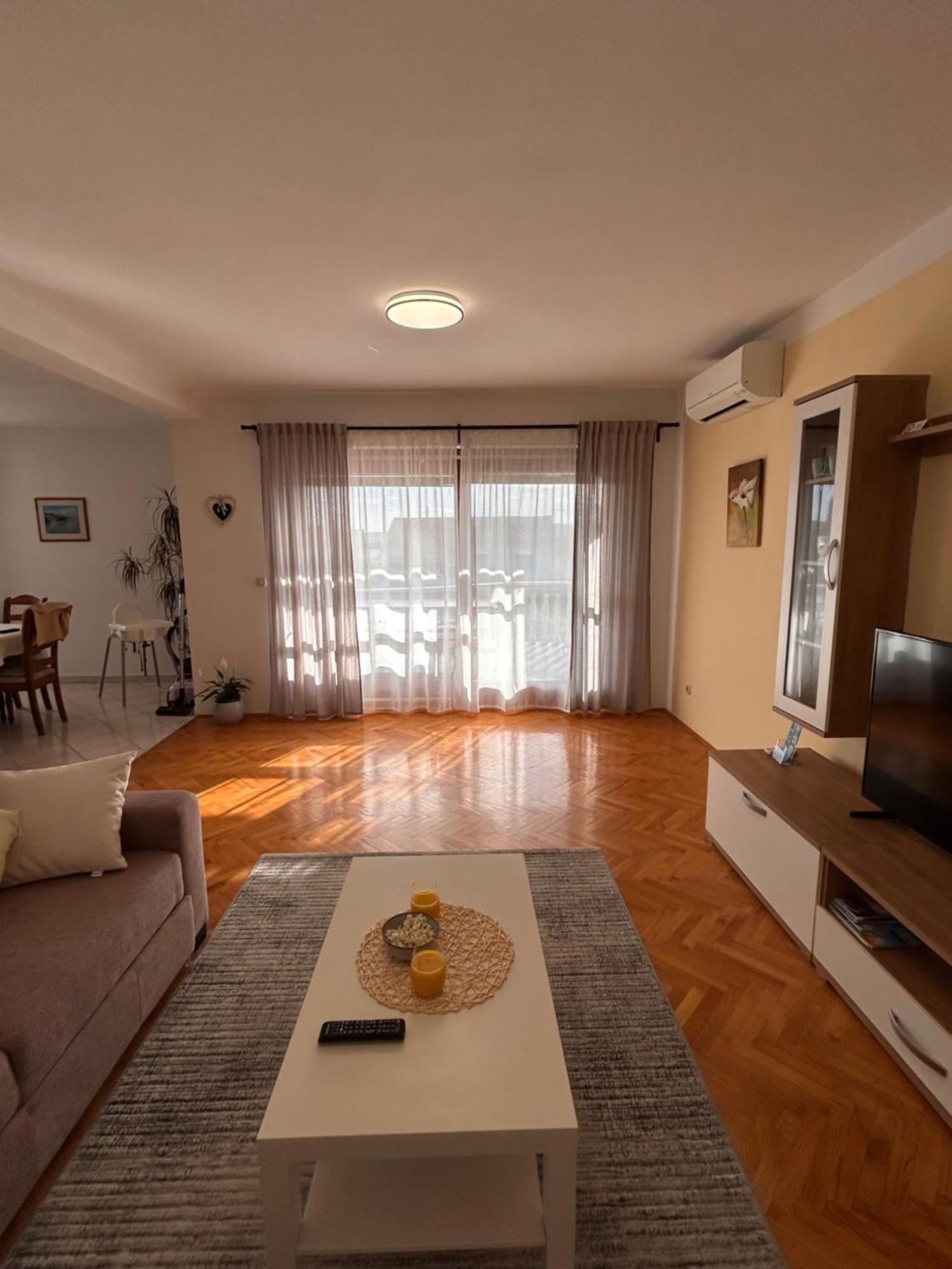 Apartments Marina Sveti Filip i Jakov Luaran gambar